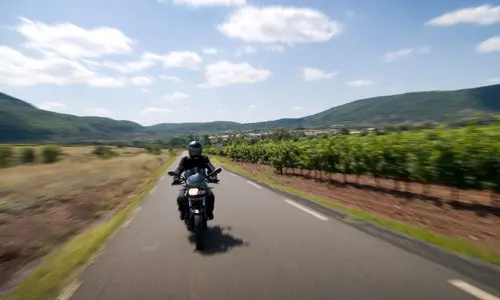 Grand Site du Salagou à Moto-Didier Almon