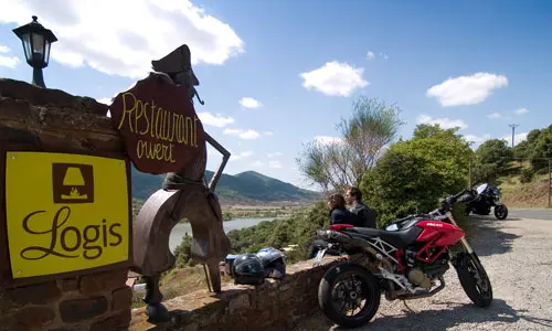 Logis Moto au Lac du Salagou-Didier Almon
