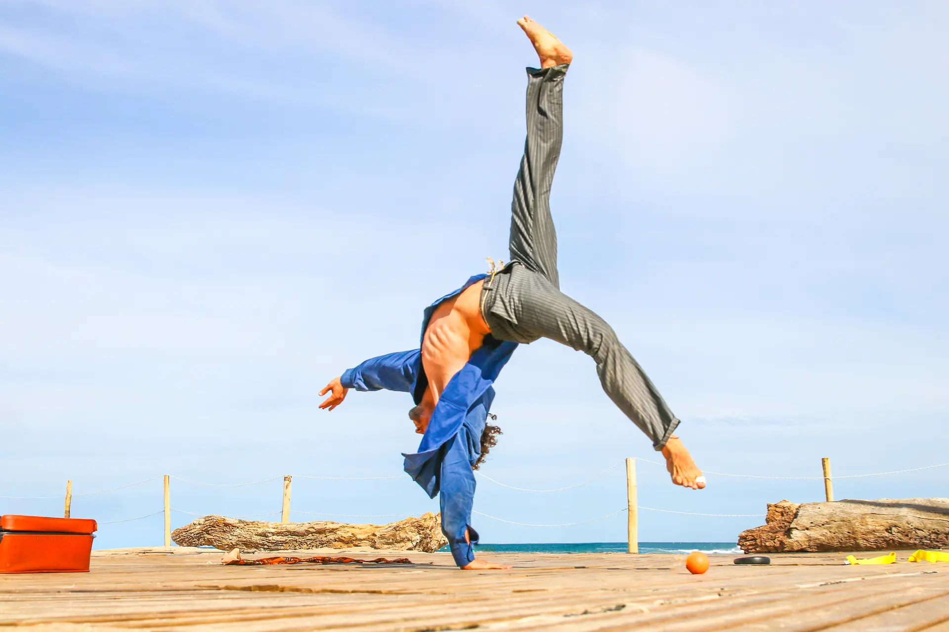 QUIE(S)TU-BryanDaRos©AurelianToulan