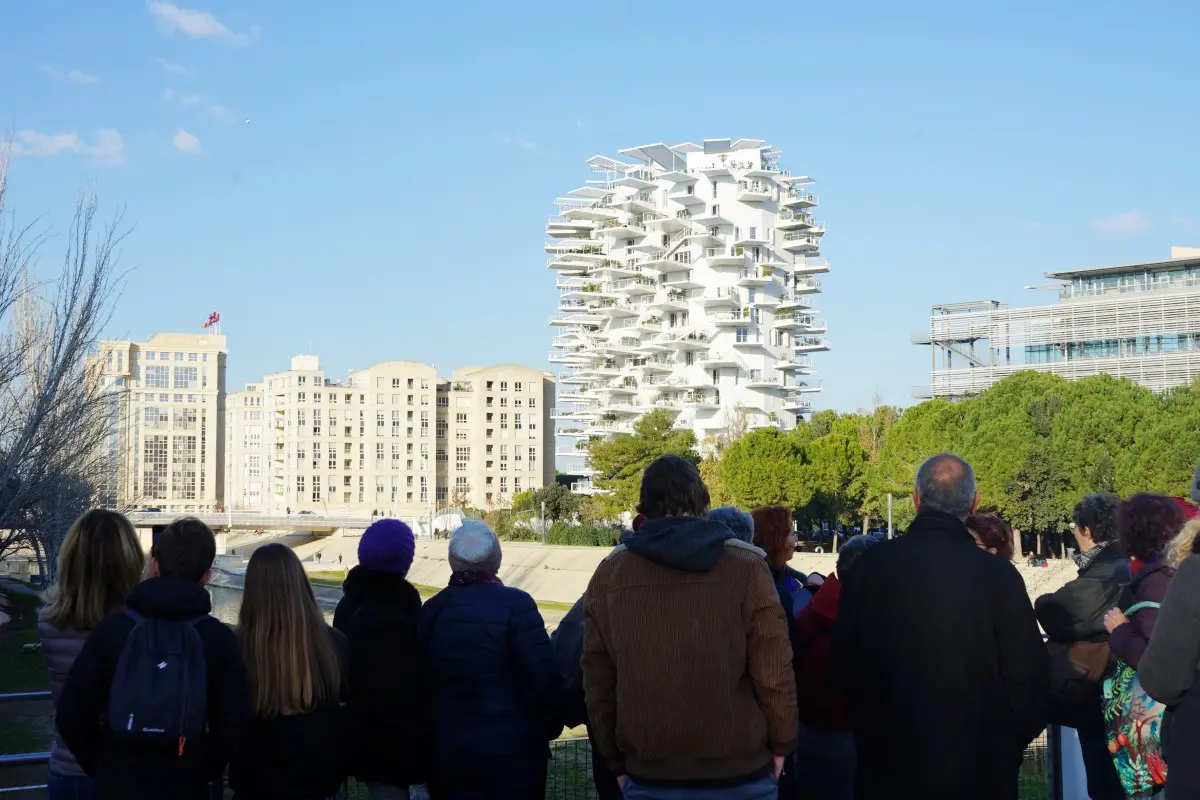 SECRETS DE TOURNAGE DANS LES QUARTIERS CONTEMPORAINS