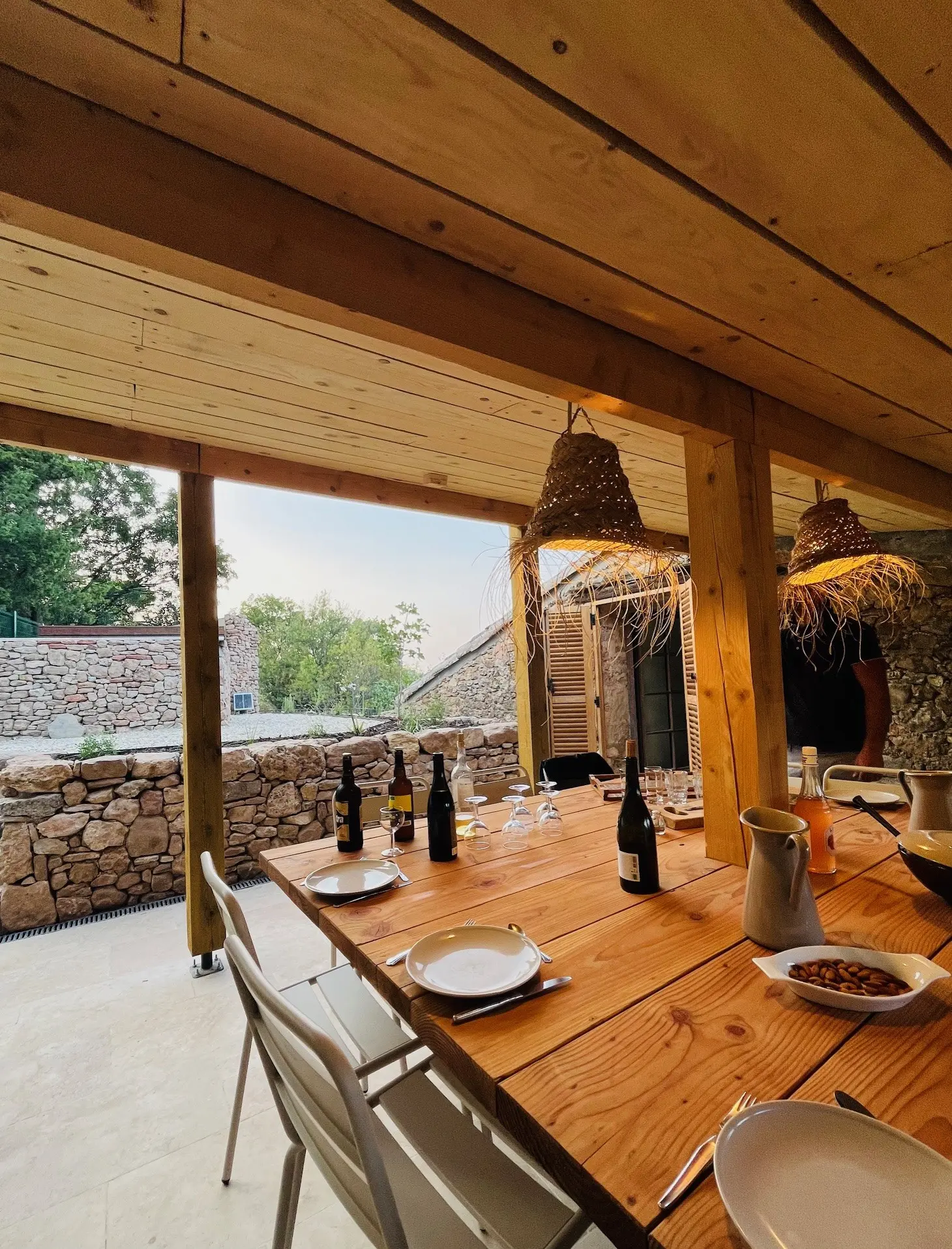 Terrasse couverte. Cuisine équipée. Piscine hors sol.