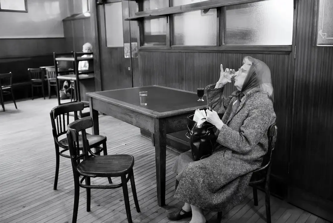 Yates’s Wine Lodge, Great Charlotte Street, Liverpool, England, 1983 Martin Parr