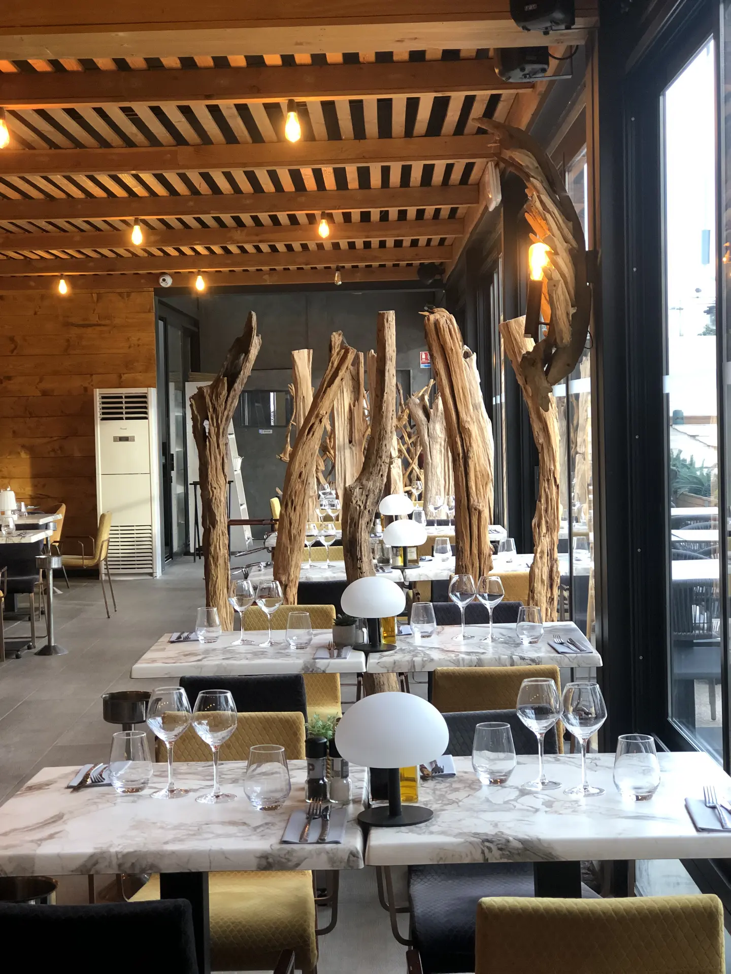 restaurant