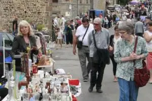 Vide grenier à Rimou