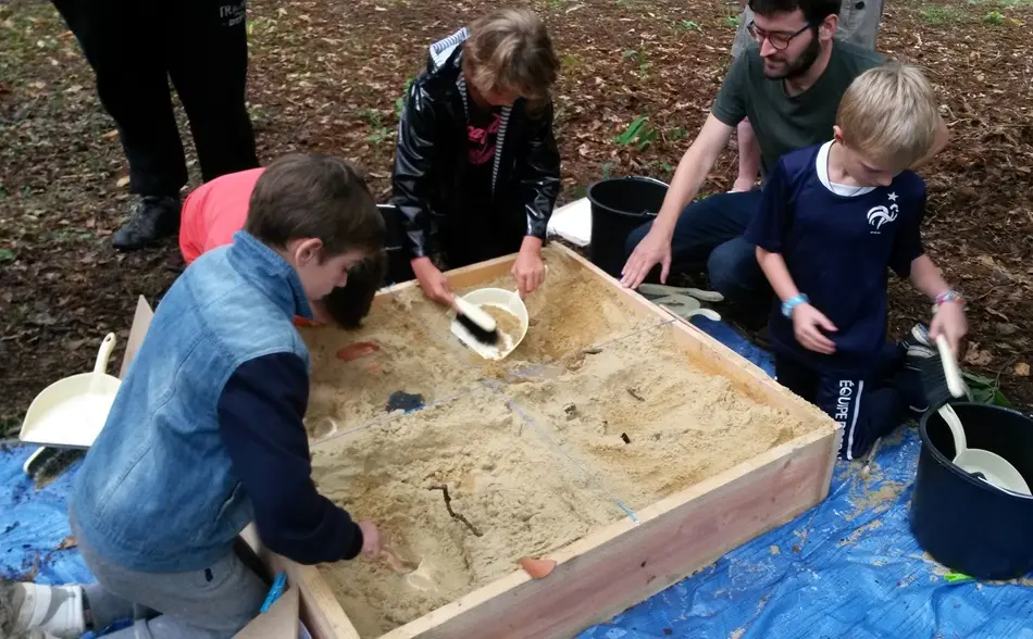 Atelier fouille à la Motte