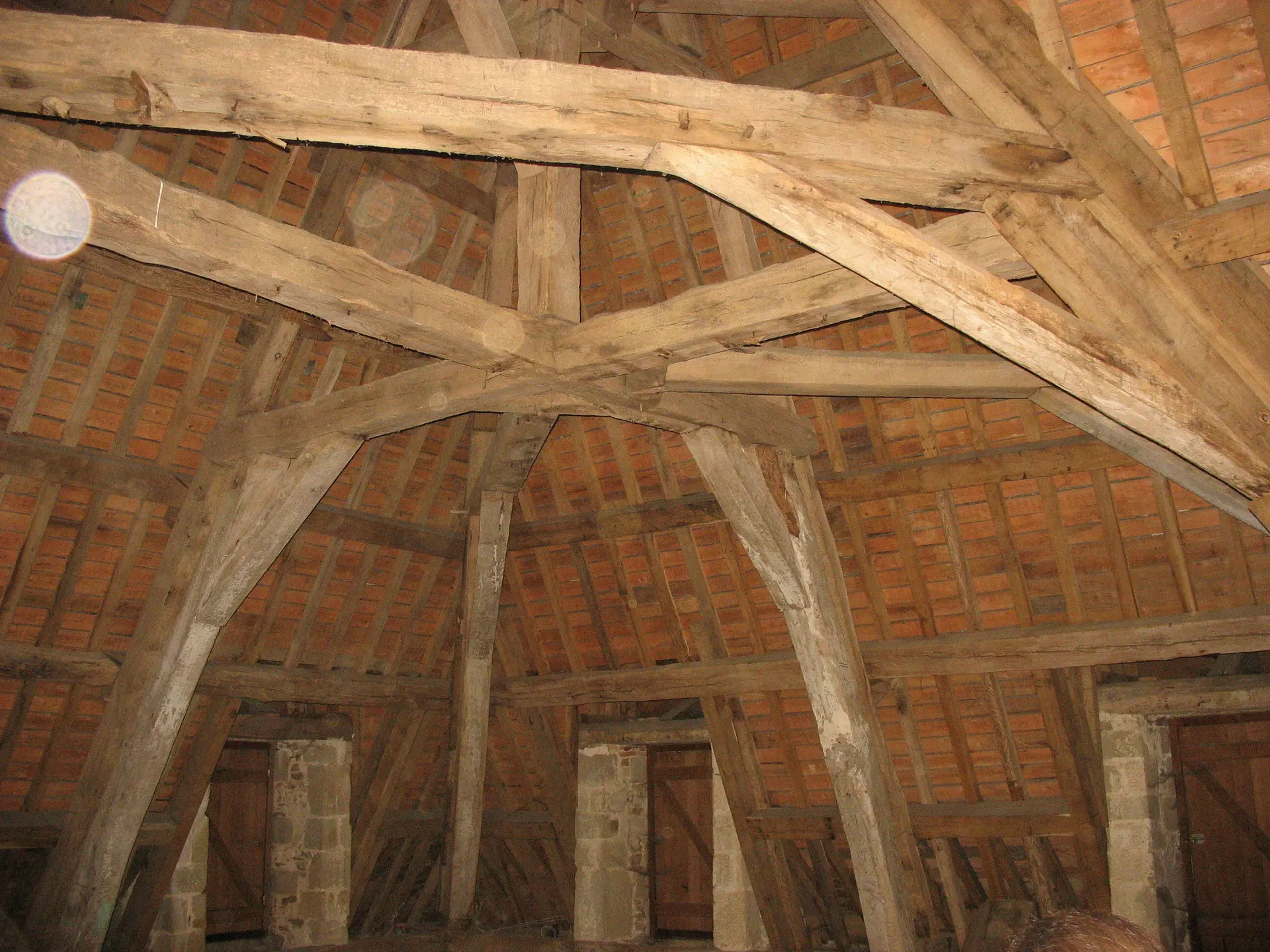 Combles de l'abbaye de Paimpont