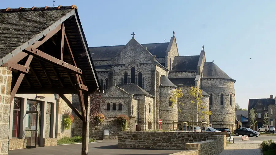 Eglise de Saint-Etienne-en-Coglès © Mairie de Maen Roch