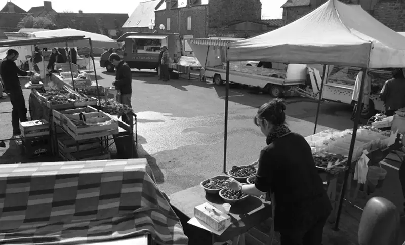 Marché-du-Vivier-web