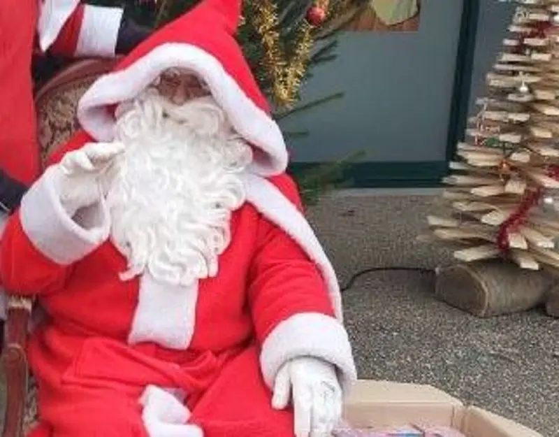 Père Noel St Germain en Coglès