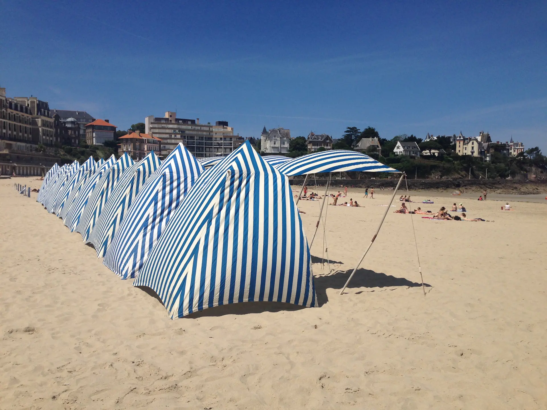 TENTES DINARD ©DINARD TOURISME (1)