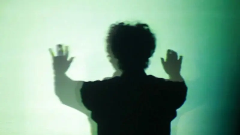 4_seul_godard