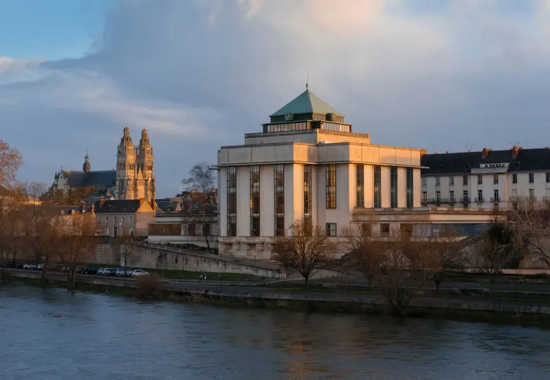 800x600_bibliotheque-tours-credit-leonard-de-serres-2032-1-52530