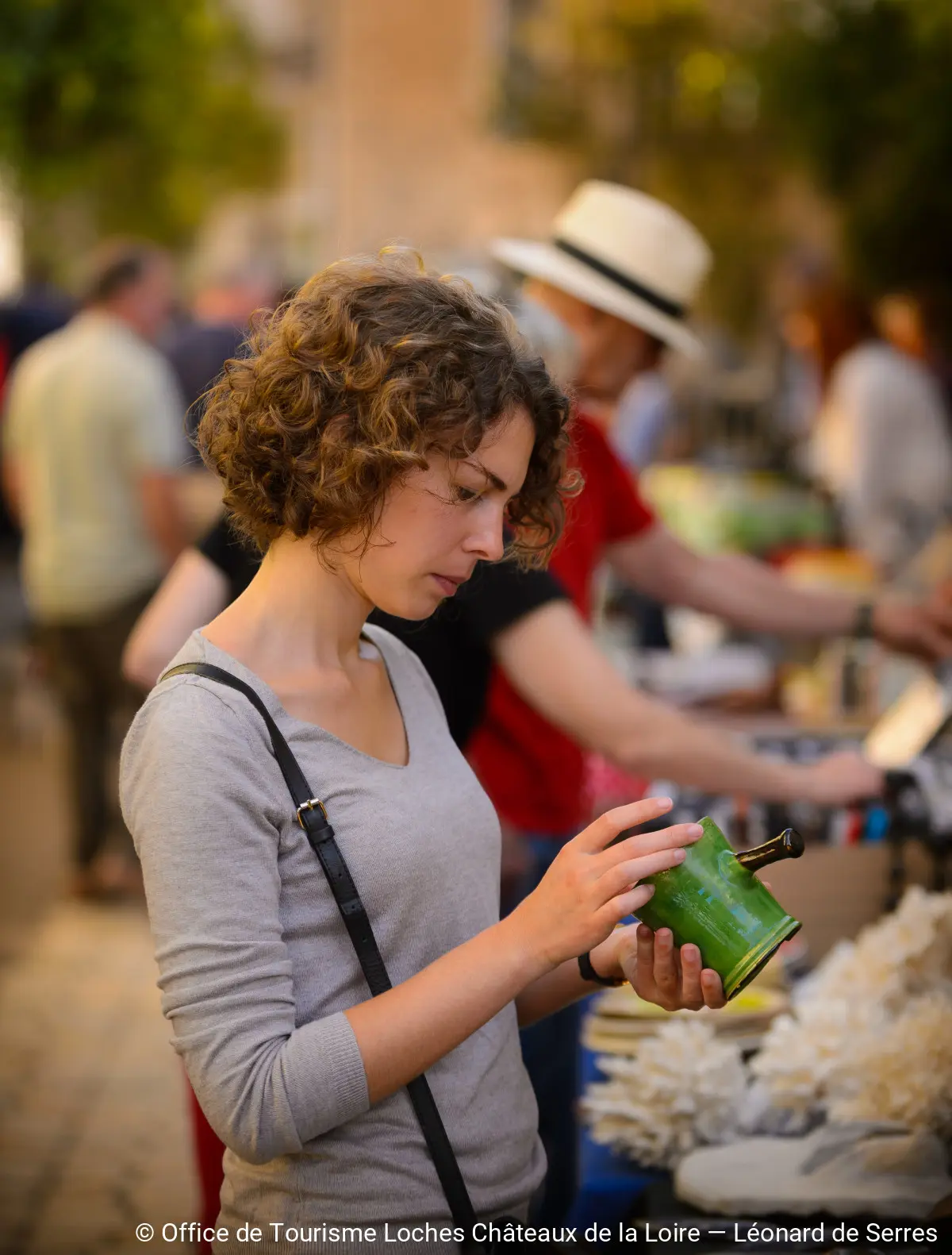 1_brocante-a-chedigny_leonard-de-serres_2027-12-31_medium