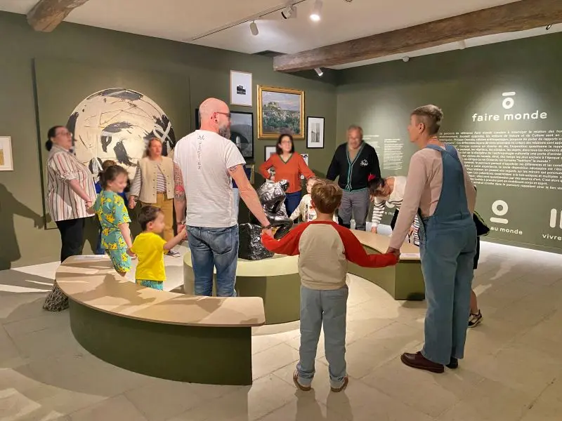 2204 - Alors on danse  - © Les Musées Chinon Vienne et Loirz