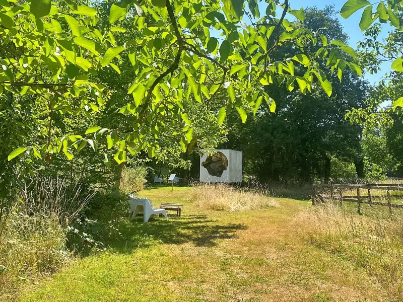 3107 - Yog'art Balade sensible dans le paysage - © Les Musées Chinon Vienne et Loire