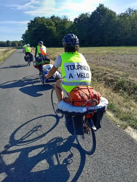 tournéeàvélo-theatre-20000lieuessouslesmers-beaulieulesloches-valdeloire-2