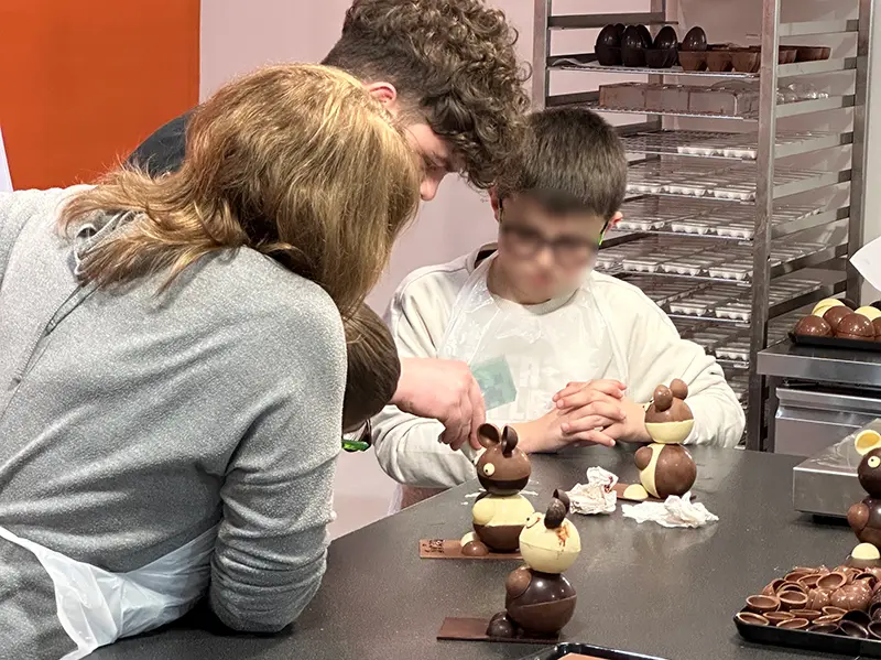 Atelierchocobonhomme-cadeauetchocolat-valdeloire