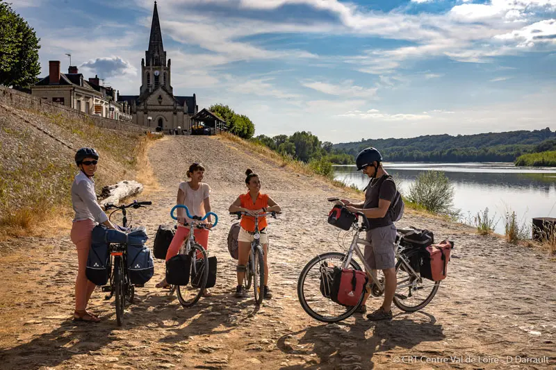 Les quais de Bréhémont. Boucle vélo n°20 : au fil de l'eau