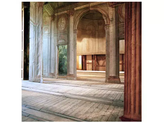 Claire_Adelfang._Le_theatre_de_la_Reine_-_Decors_I_