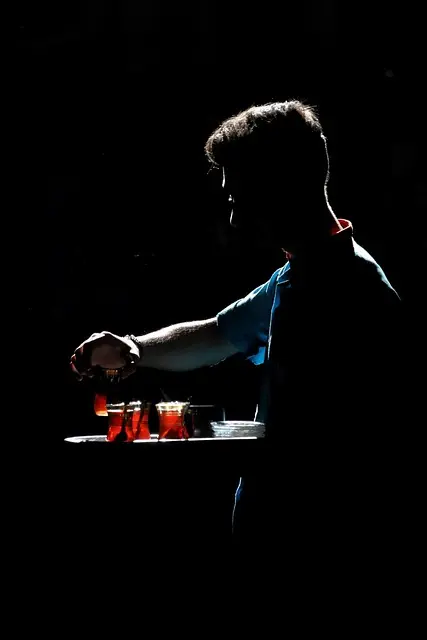 Garçcon de café_Pixabay