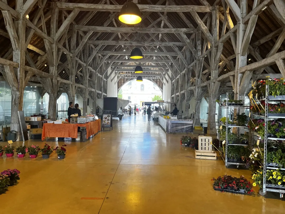Marché sous les halles de Richelieu-anaelle salengueiro