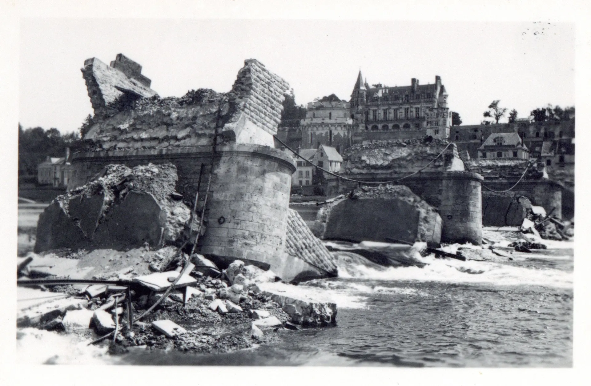 Pont Amboise
