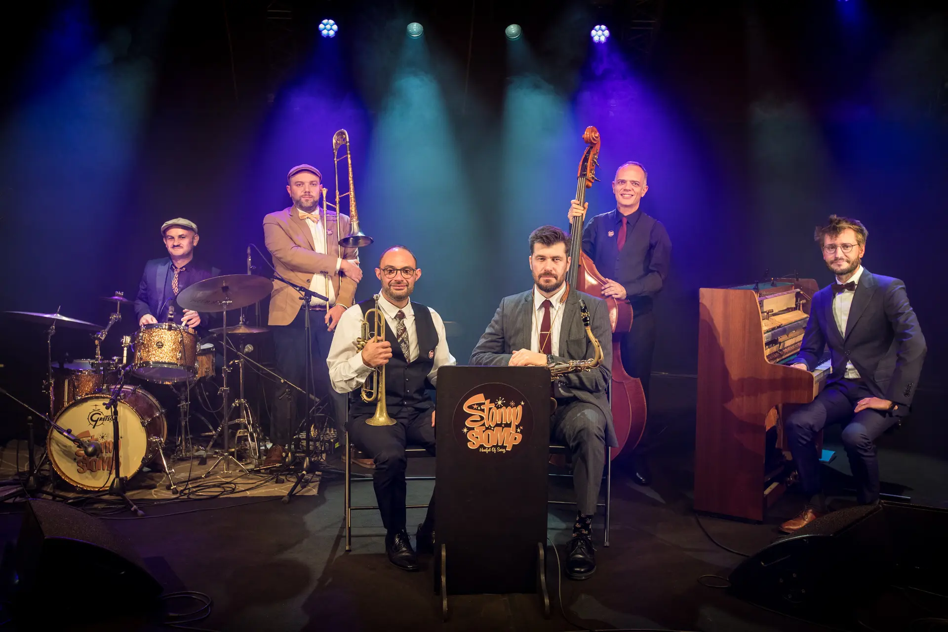 Stomp Stomp swing band - photo officielle 2025 - paysage couleur - photo © Paul Enguehard.