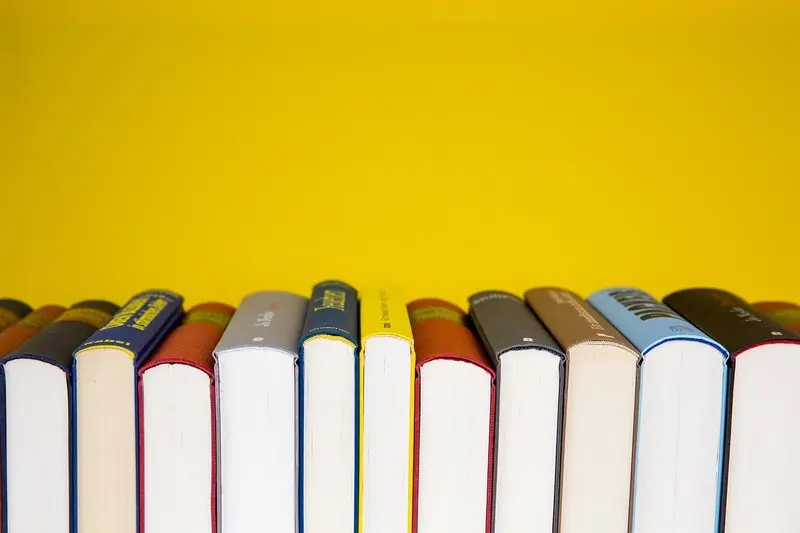 books-Hermann-Traub-Pixabay