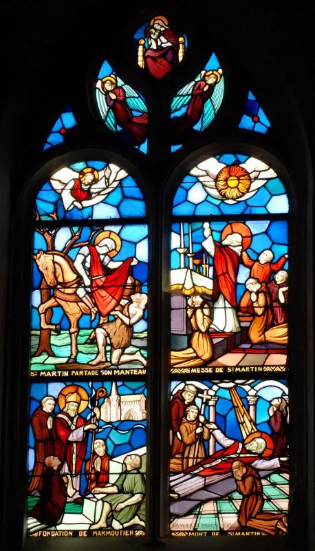 Verrière de l'église Saint-Martin de Monnaie