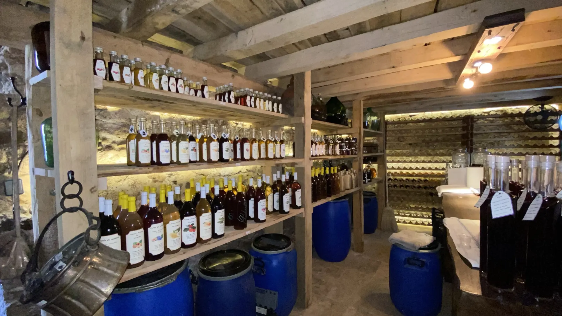 RDV_gourmands_L'Orée_du_maquis_cave_Bonifacio