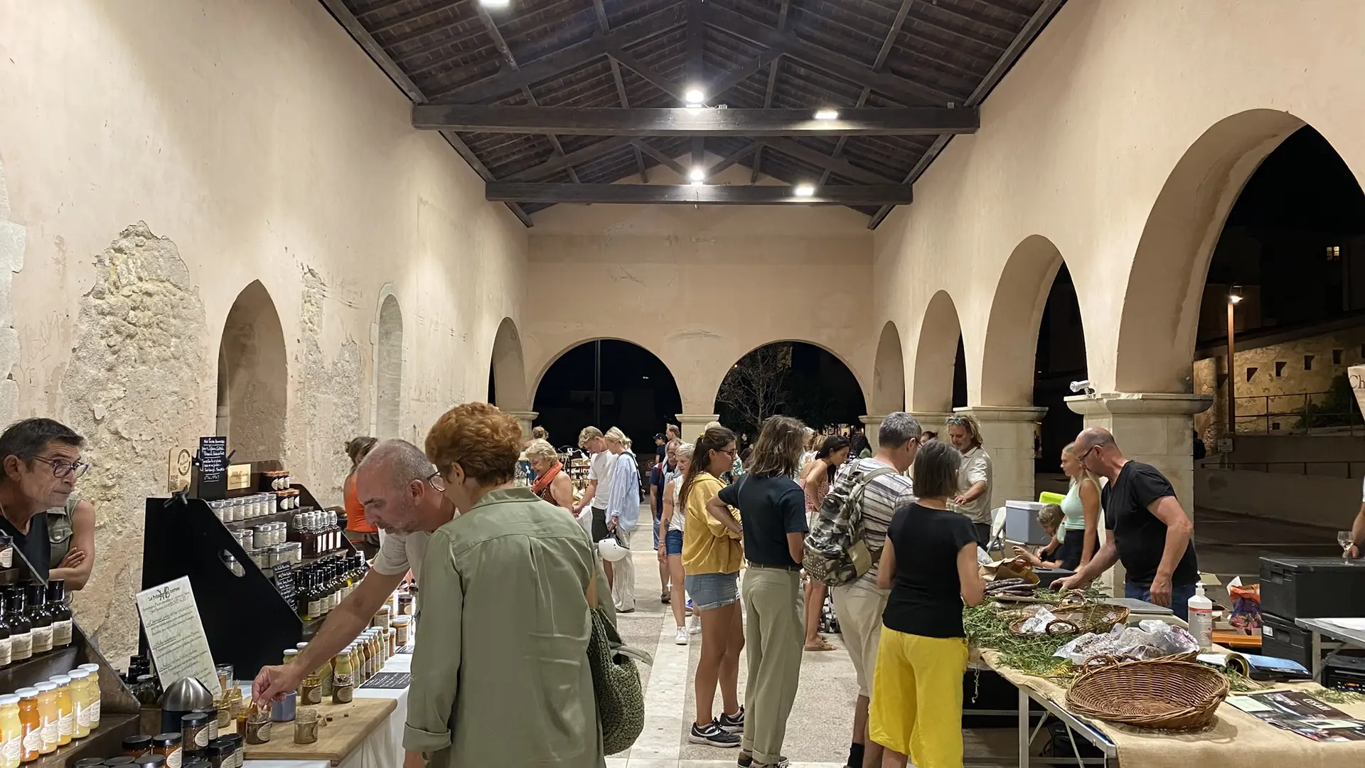 Marchés nocturnes