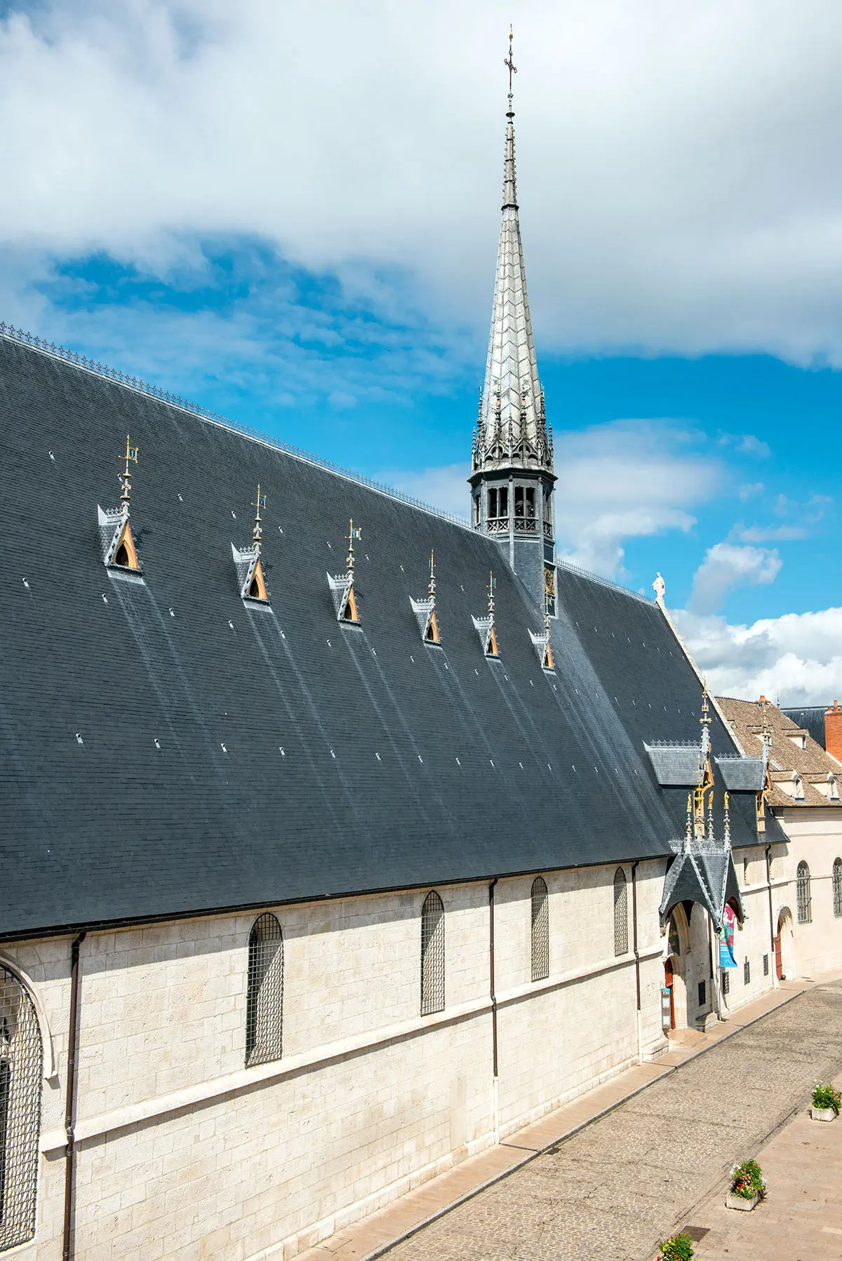 Hôtel-Dieu - Façade extérieure