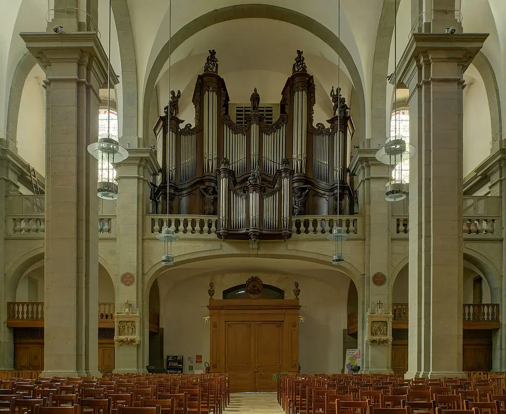 1024px-2013-03-20_13-00-24-egl-st-georges-vesoul