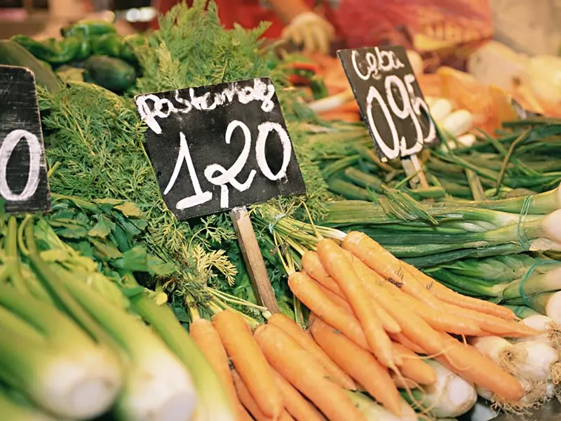 MARCHÉ HEBDOMADAIRE DE LUXEUIL-LES-BAINS, ET VOSGES DU SUD_1