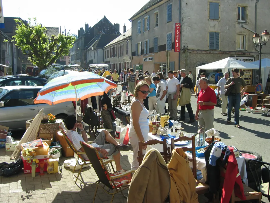 GRANDE BROCANTE DU 1ER MAI_3