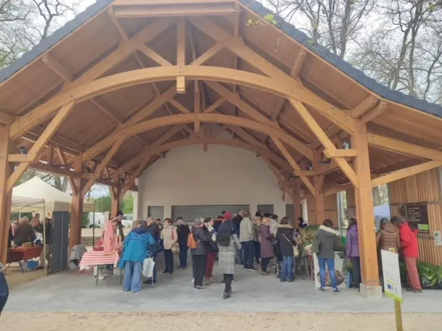 Châtenoy en Bresse - Marché de producteurs - Parc du Château - 2023 (3)