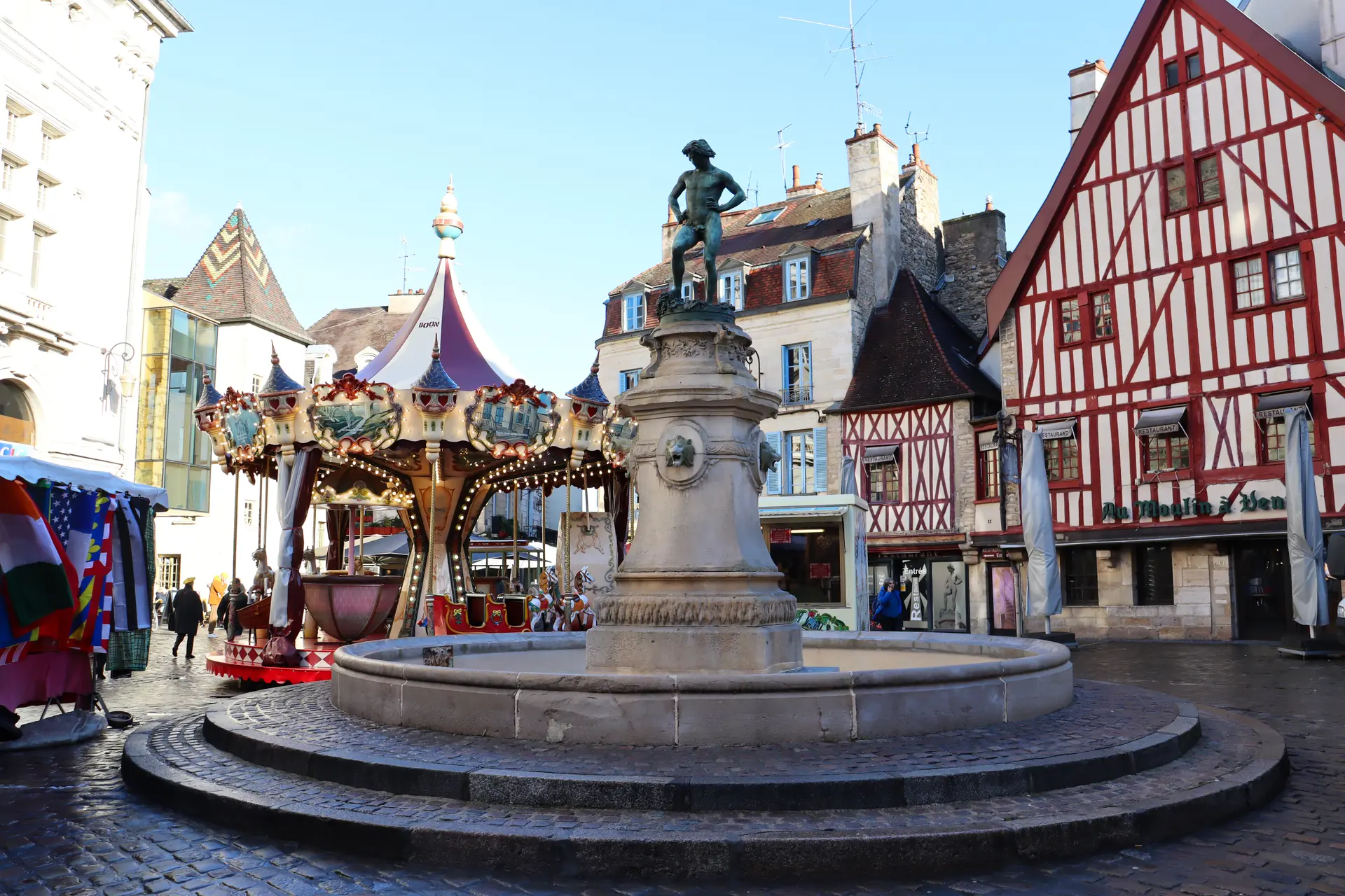 Dijon Découverte - DestinationDijon-Place_du_Bareuzai-Alice_COLAS_(credit)-2813