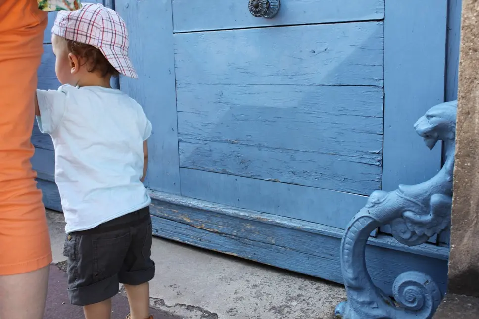 DE PORTE EN PORTE