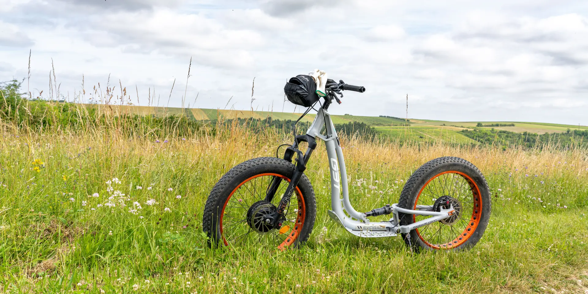 France à Vélo - rivière et campagne