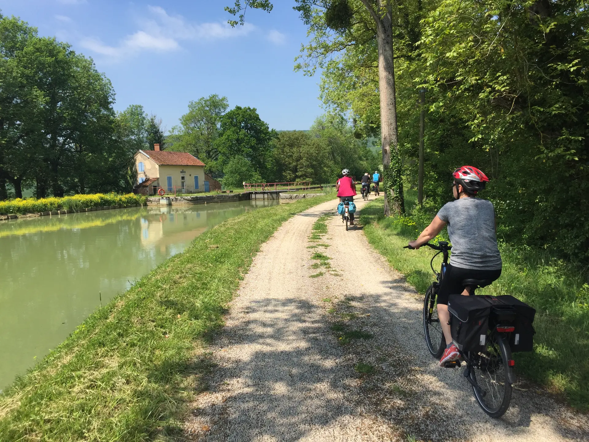 Escapade journée Guidée - Le long du canal de Bourgogne
