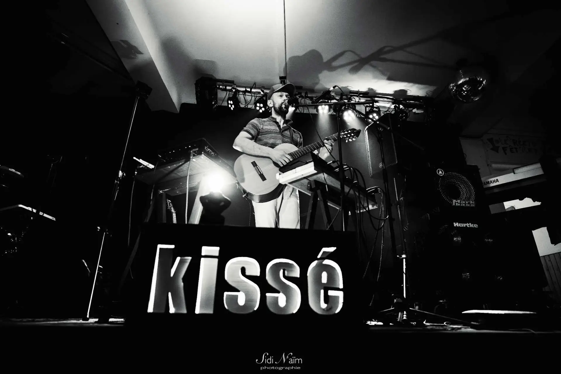 Kissé