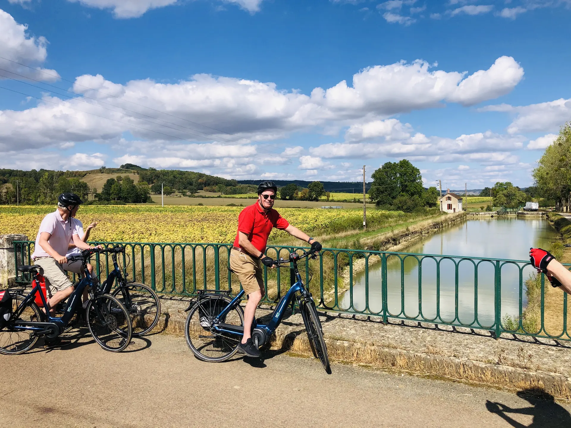 bourgogne-canal-france-a-velo