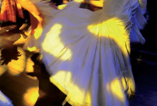 Le Bal des Mondes