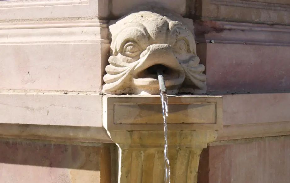 AU FIL DE L'EAU