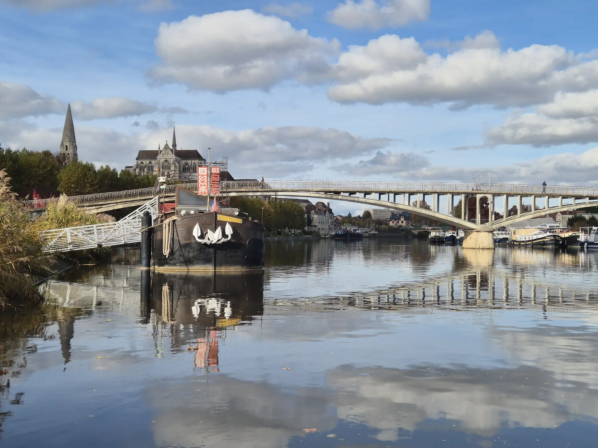 yonne_fluvial_peniche_automne_20251030_134814_©Sarah_Preston (1)