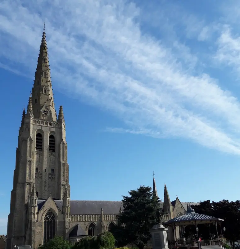 Eglise-kiosque-hondschoote-13012