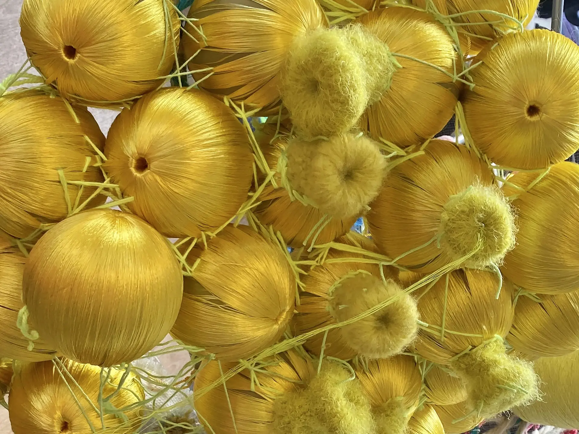 Légende du visuel - « Too messy » (détail), techniques mixtes, dimensions variables, 2025