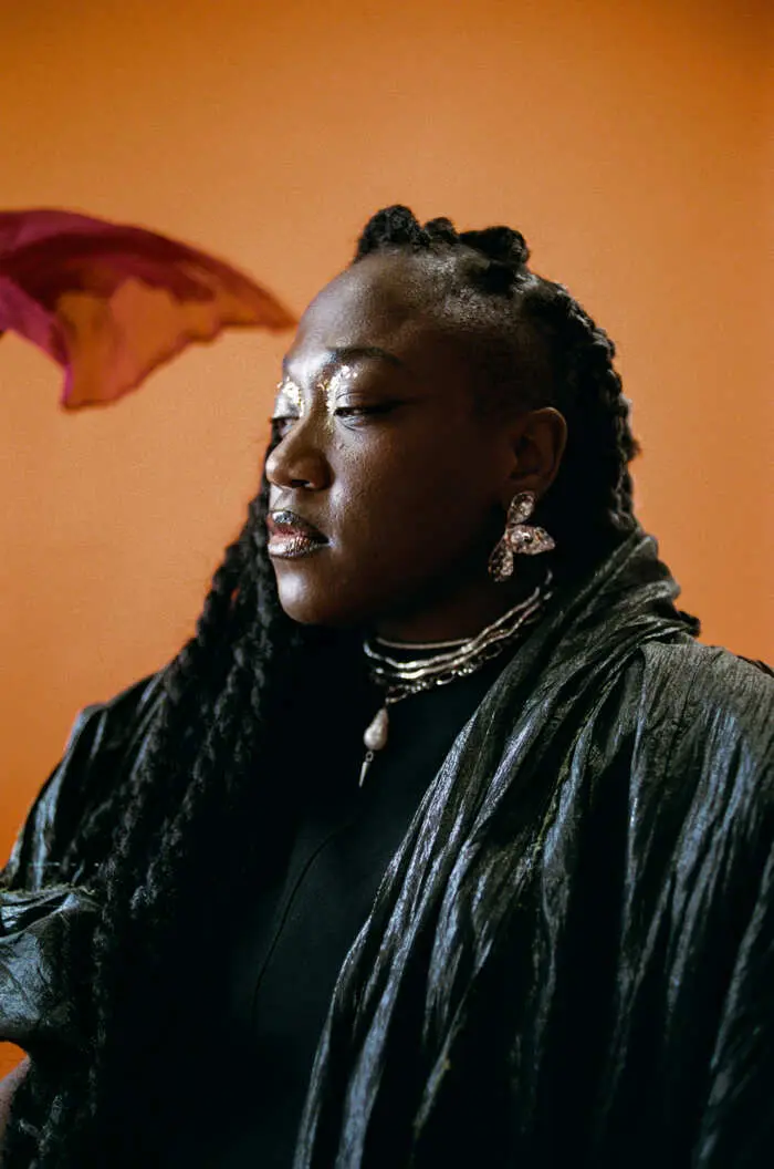 MÉLISSA LAVEAUX + Tallisker_1