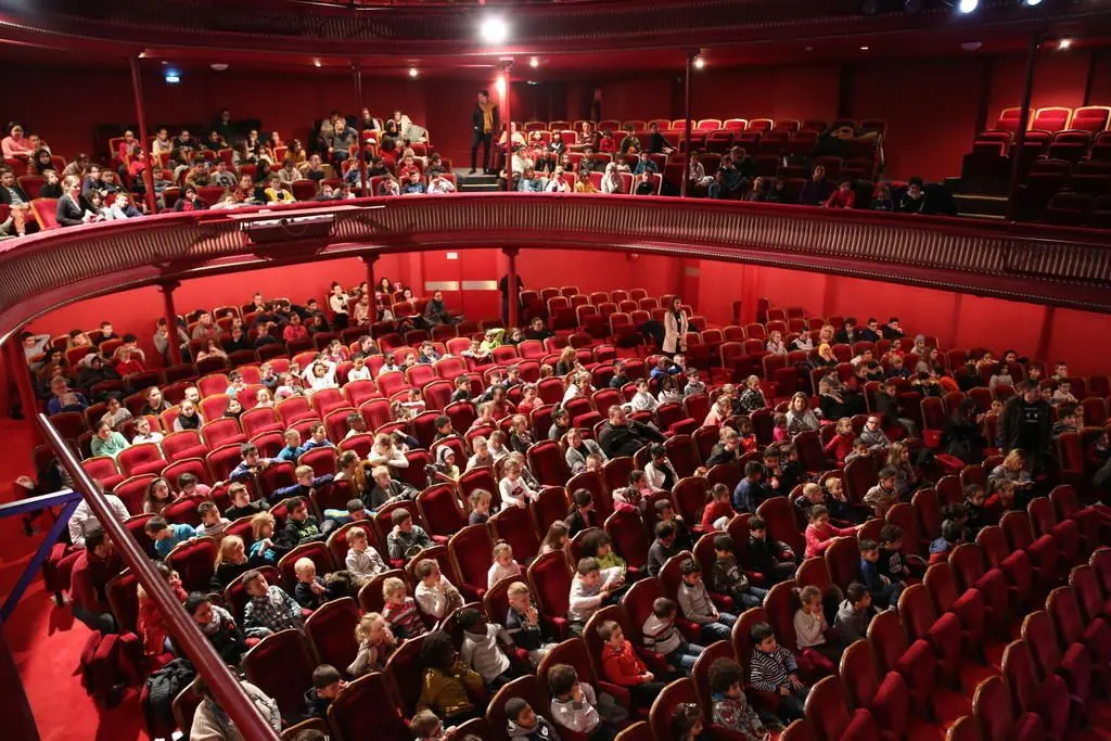 Visite guidée du théâtre municipal Raymond Devos et de ses coulisses_1