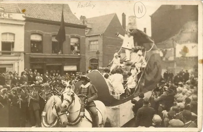 Parades festives - Photographies anciennes_1